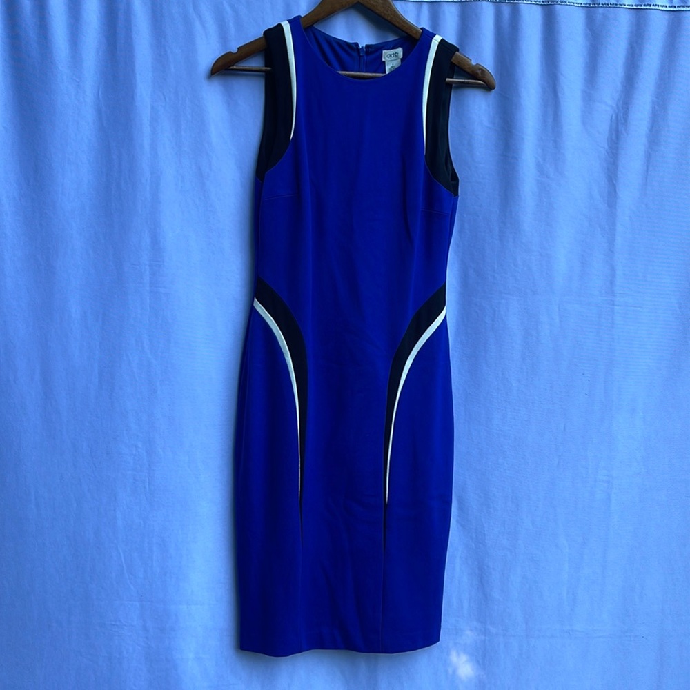 Cache. MIDI dress. Stretch.